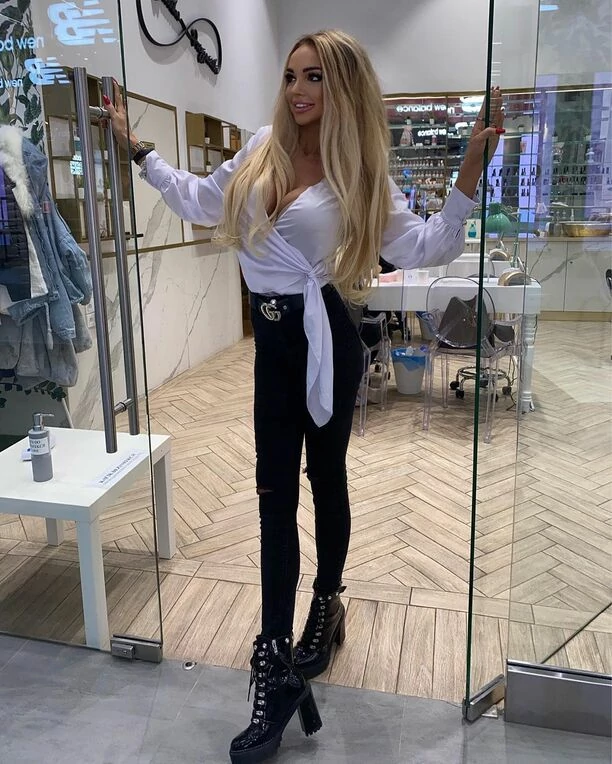 Idealne ciało ślicznej gwiazdy disco polo! Fanom opadły szczęki!