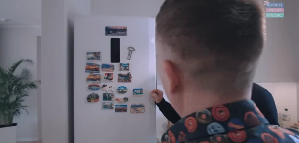 Gwiazdor disco polo pokazał swój dom! Jest skromnie i pięknie?! Jego wnętrze zaskakuje!