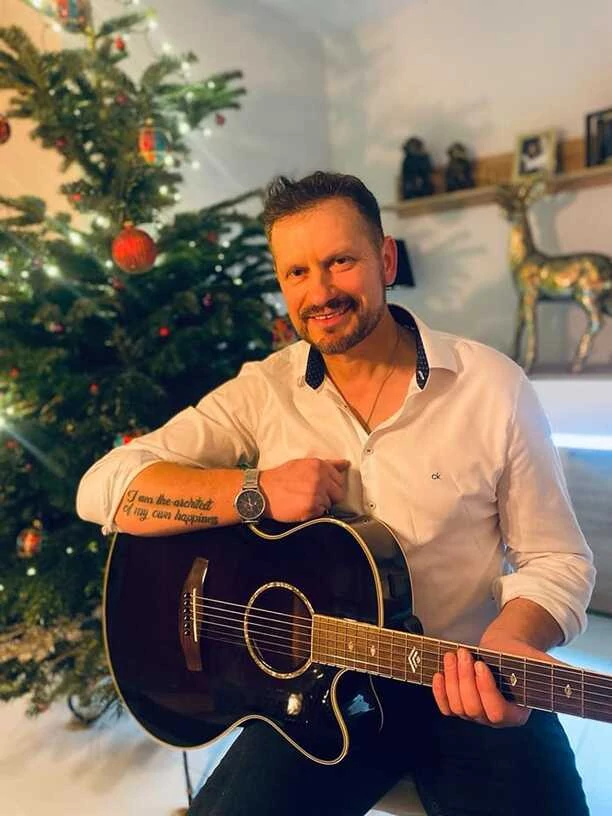 Mariusz Winnicki z zespołu Classic najprzystojniejszym wokalistą disco polo?! Zobaczcie zdjęcia! Artysta jest obiektem westchnień wielu kobiet!  