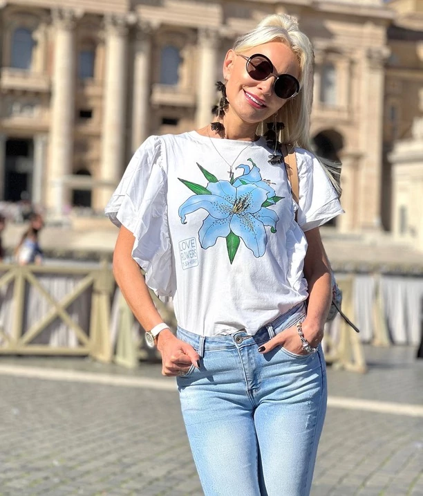 Co z karierą? Znana wokalistka disco polo wyleciała do Rzymu! Wiemy, co tam robi! 