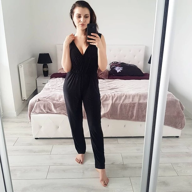 Bardzo odważne zdjęcie uroczej wokalistki disco polo podbija sieć! Kształtny biust artystki wywołał lawinę komentarzy! 