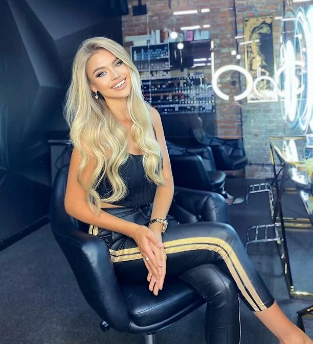 Gorące i niezwykle ponętne zdjęcia gwiazdeczki disco polo! Artystka podbiła serca Polaków! ”wyglądasz przepięknie w tej sukience”