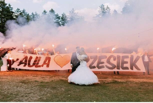 Paula Karpowicz Topky pokazała tatę! Zobaczcie jak wygląda ojciec gwiazdy disco polo, który pojawił się na ślubie córki!