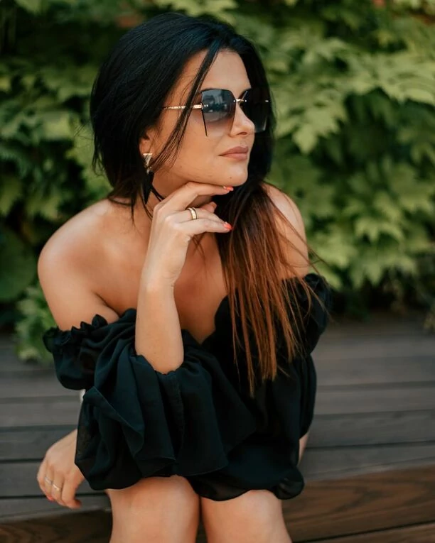 Sensualne kadry znanej wokalistki disco polo! To jedna z najpiękniejszych w branży! 