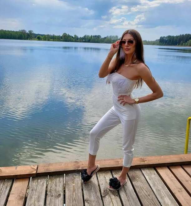 Zobaczcie jej idealnie ciało! Agnieszka Chrzanowska - Młoda artystka, której talent podbija świat disco polo!