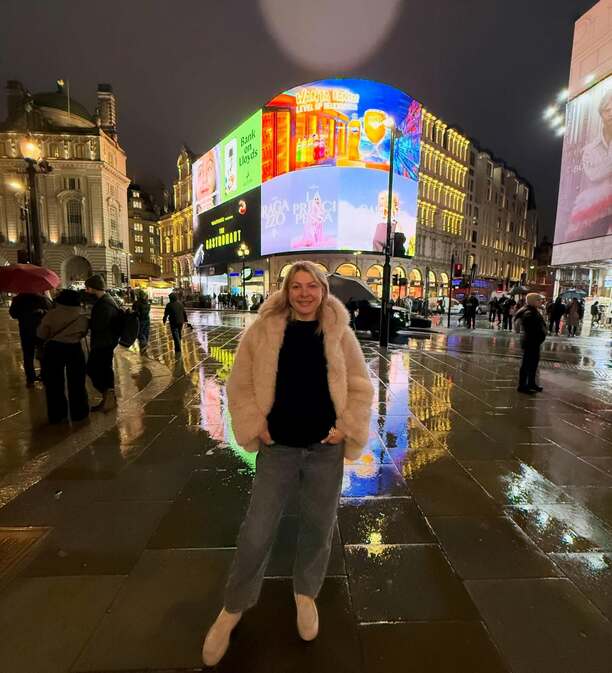 Plik Magdalena-Narozna-z-Piekni-i-Mlodzi-uciekla-z-Polski-4.jpg