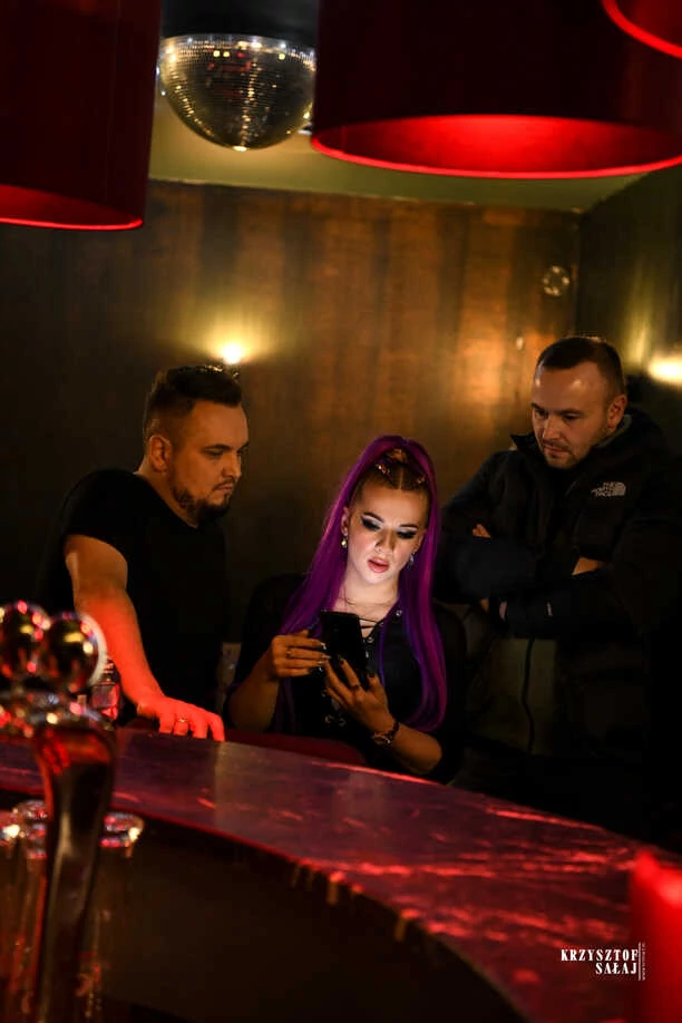 Ten duet będzie hitem? „Po nocach szlocha„ nowym przebojem latino od zespołów O To Chodzi oraz Explozja?