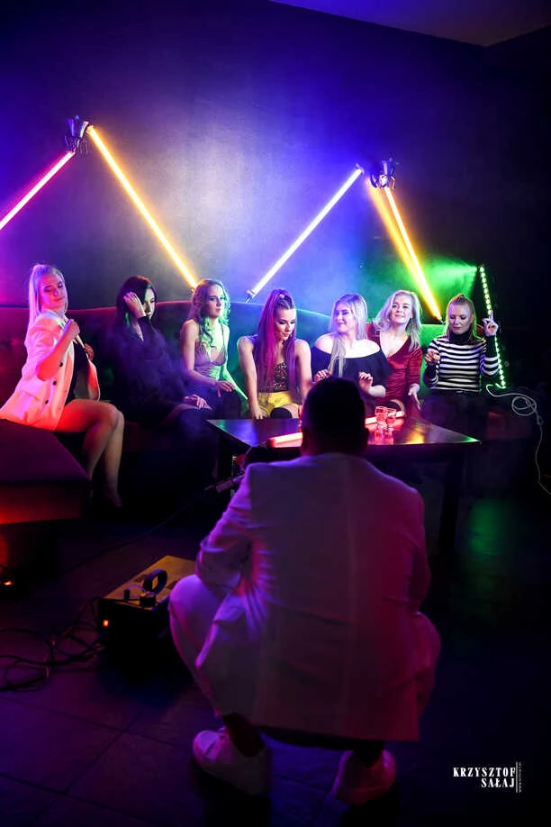 Ten duet będzie hitem? „Po nocach szlocha„ nowym przebojem latino od zespołów O To Chodzi oraz Explozja?