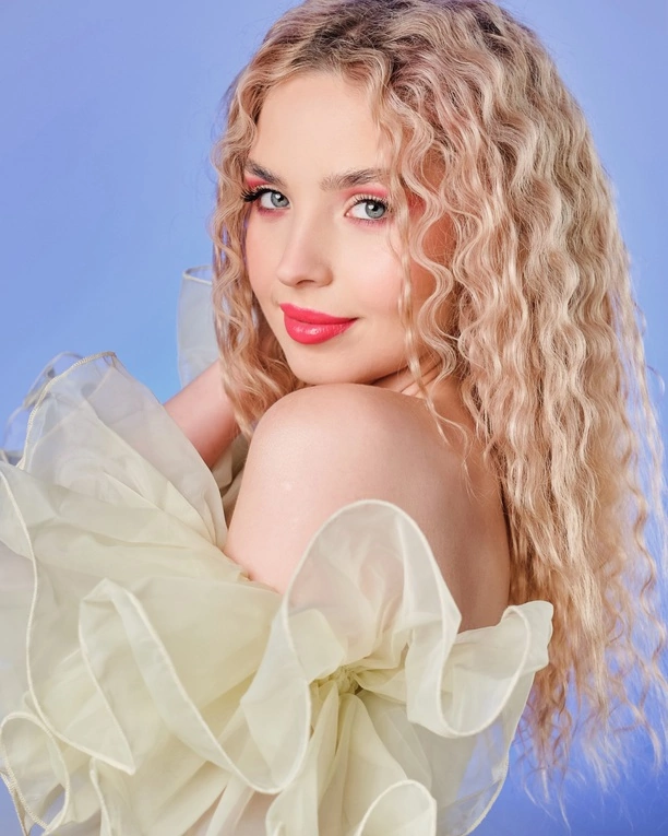 Zmiana w Top Girls! Nie uwierzysz, jak teraz wygląda Natalia Siemieniecka - znana wokalistka disco polo! Fani zachwyceni! 