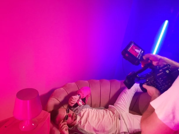 Będzie słodko i romantycznie! Gwiazdy disco polo zaskakują nowością! Mamy ZDJĘCIA PROSTO Z PLANU!