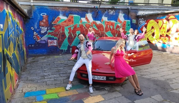 Będzie słodko i romantycznie! Gwiazdy disco polo zaskakują nowością! Mamy ZDJĘCIA PROSTO Z PLANU!