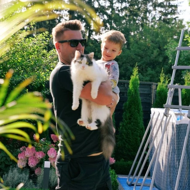 Sylwek Gazda – Power Play spędza wolny czas z synem! Wzruszające zdjęcia gwiazdora disco polo podbijają sieć! 