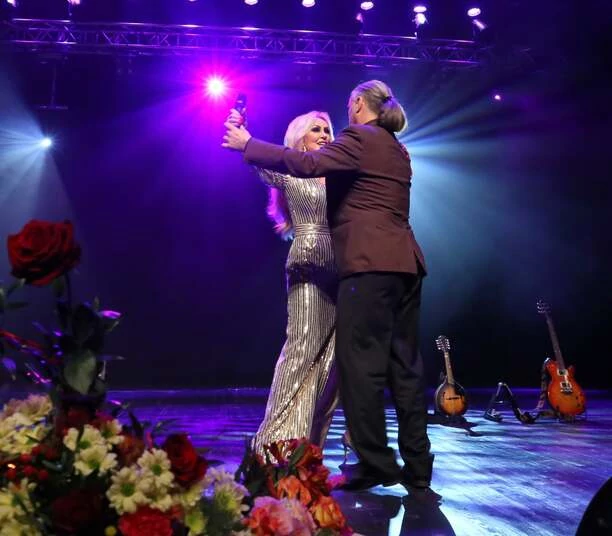 Owacje na stojąco dla królowej Śląskich Szlagierów! Teresa Werner tym występem podbiła serca fanów! 