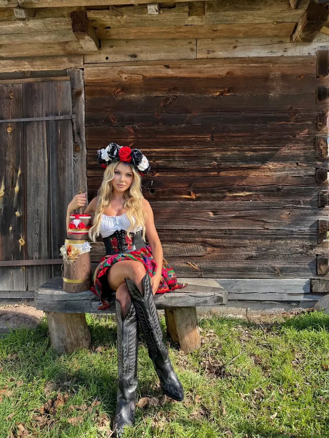 Ola Ciupa znów jako Słowianka. Tak wystąpiła w teledysku Cleo i Skolima „Lubimy"
