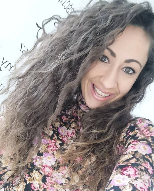 Ogromna metamorfoza popularnej wokalistki disco polo! Gwiazda zafundowała sobie różowe włosy?! 