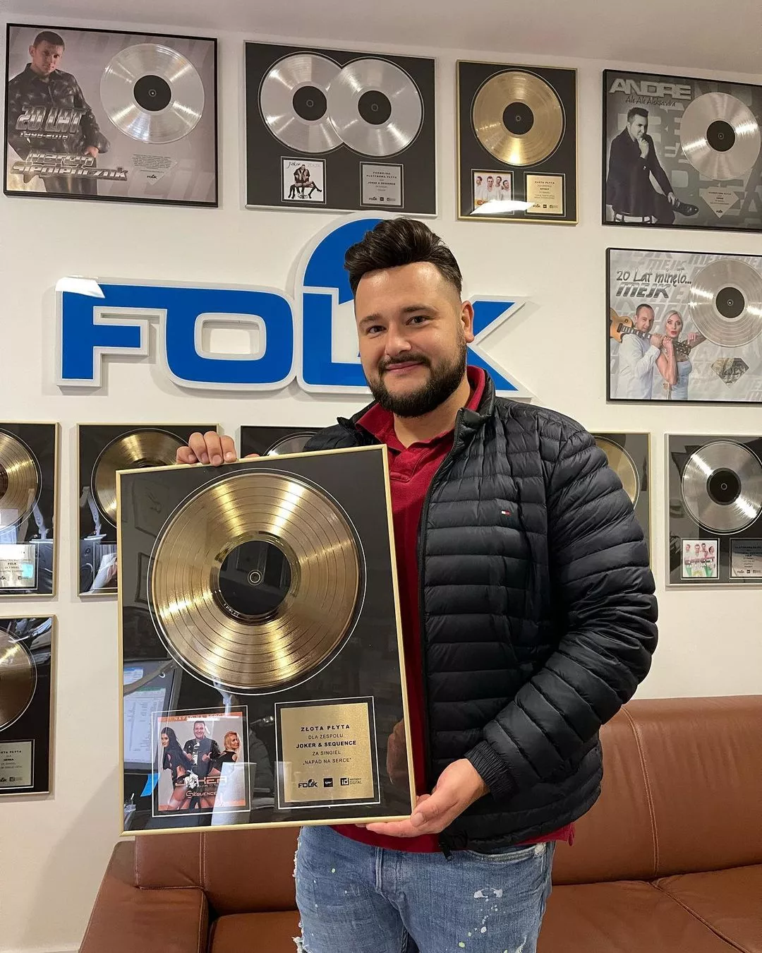 Wyjątkowa nagroda w rękach popularnego gwiazdora disco polo ”To nasz wspólny sukces”