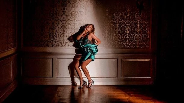 To najlepiej ubrane wokalistki disco polo? Milena, Marlena i Klaudia z formacji Szpilki szokują kreacjami! Fani komentują!
