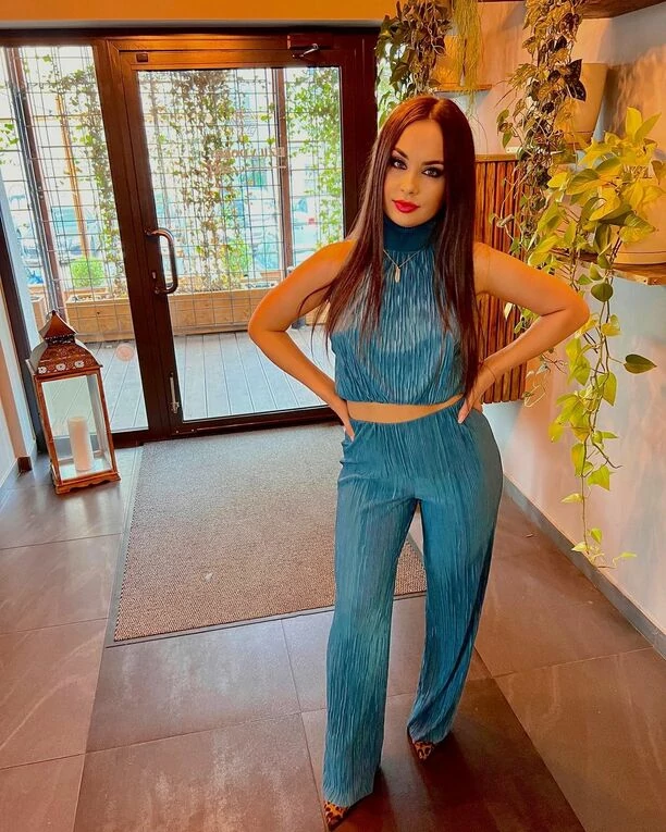 To najlepiej ubrane wokalistki disco polo? Milena, Marlena i Klaudia z formacji Szpilki szokują kreacjami! Fani komentują!
