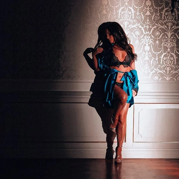 To najlepiej ubrane wokalistki disco polo? Milena, Marlena i Klaudia z formacji Szpilki szokują kreacjami! Fani komentują!
