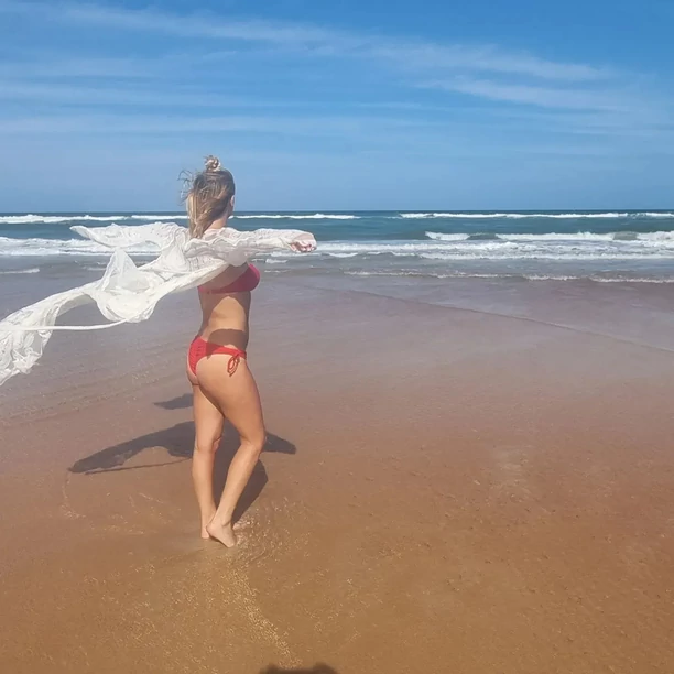 Justyna Lubas z zespołu Top Girls kusi w skąpym bikini! Gwiazda podbija USA! Mamy FOTO