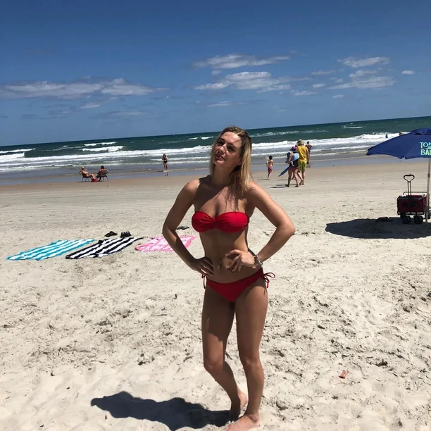 Justyna Lubas z zespołu Top Girls kusi w skąpym bikini! Gwiazda podbija USA! Mamy FOTO
