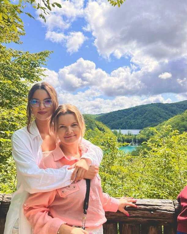 Rok pełen wrażeń - Angelika Żmijewska z Topky odsłania kulisy 2023 na zdjęciach!