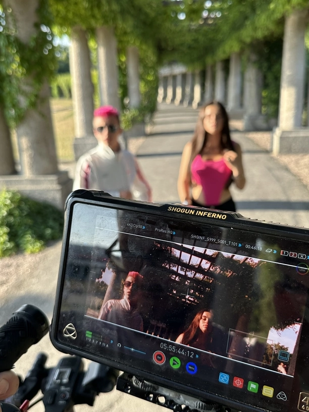 Nowość od Woners! „Anioł na blokach„ - połączenie talentu i letniego klimatu