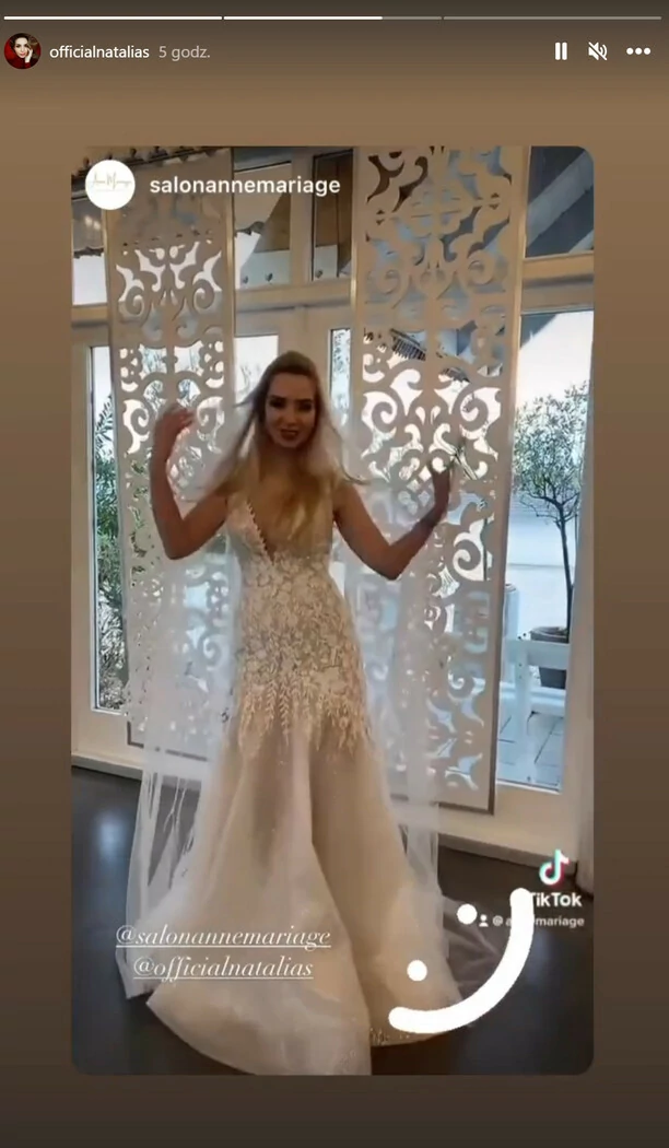 Wokalistka zespołu disco polo Top Girls bierze ślub?! Natalia Siemieniecka pokazała się w sukni ślubnej! Wygląda niesamowicie! 