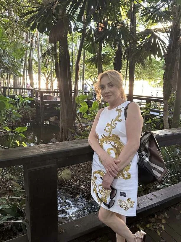 Cena sukienki zwala z nóg! Danuta Martyniuk na luksusowych wakacjach w Australii!