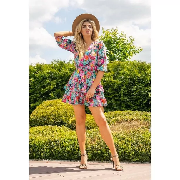 Camasutra pokazała zgrabne nogi! Fani gwiazdy disco polo oniemieli z zachwytu! ”Najpiękniejsza wokalistka na świecie”