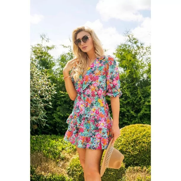 Camasutra pokazała zgrabne nogi! Fani gwiazdy disco polo oniemieli z zachwytu! ”Najpiękniejsza wokalistka na świecie”