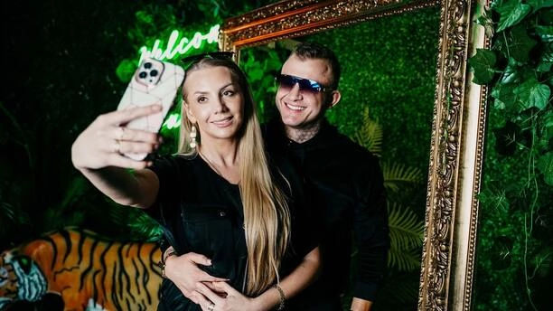 To najpopularniejsze małżeństwo w disco polo?! Dawid i Joanna Narożni podbijają internet