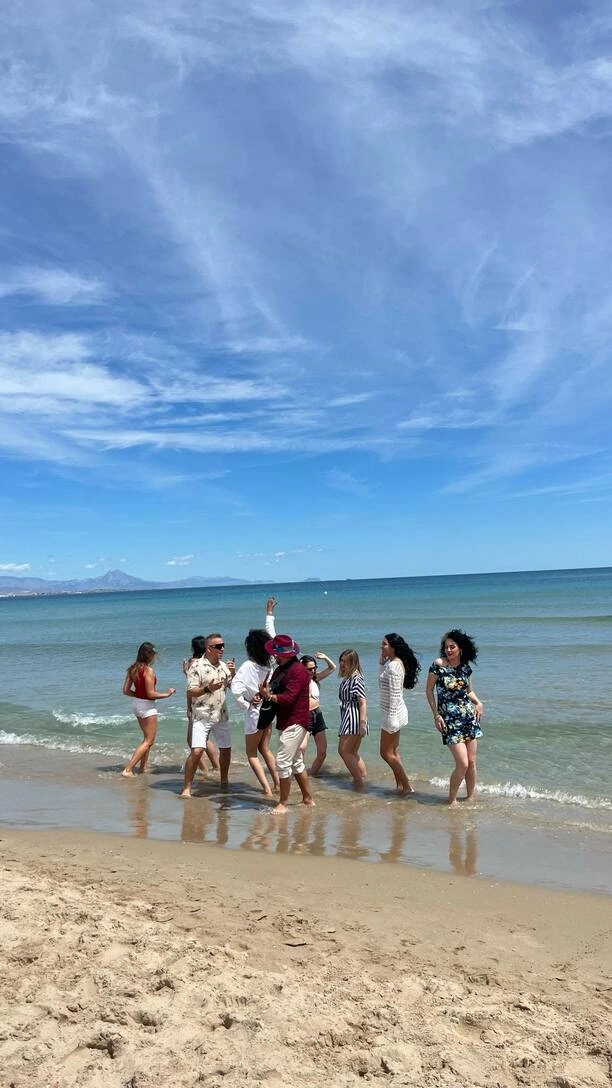 Kris Talisman kręci nowy teledysk w Hiszpanii! Czy szykuje duet na wakacje?

