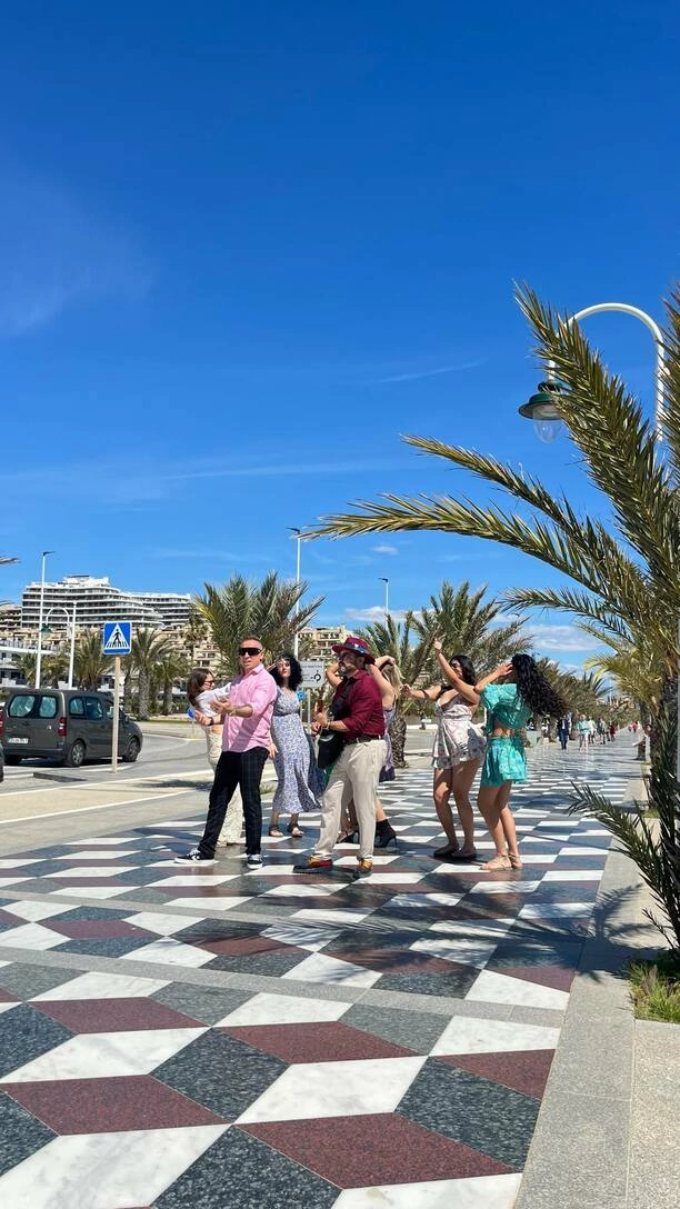 Kris Talisman kręci nowy teledysk w Hiszpanii! Czy szykuje duet na wakacje?

