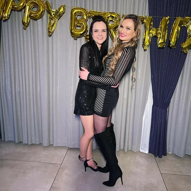 Huczne urodziny Pauliny z Energy Girls! Gwiazda czaruje w gorącej stylizacji | ZDJĘCIA