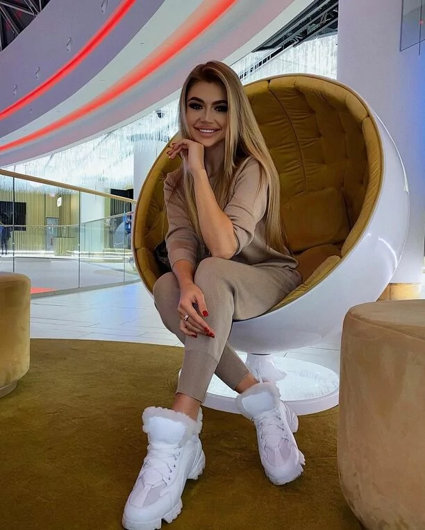 Cudowna gwiazda disco polo w wyjątkowej odsłonie! Prześliczna Mariia czaruje swoim ciałem i uśmiechem!