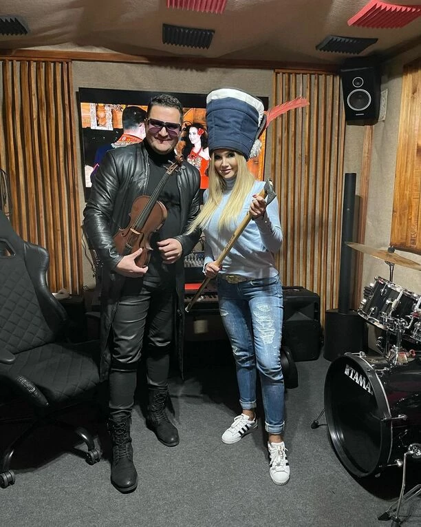 Popularne gwiazdy disco polo planują wspólny duet?! Wymowne zdjęcie nie pozostawia wątpliwości! 