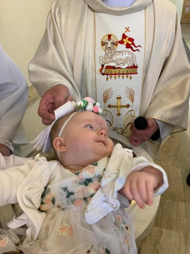 Najbardziej nietypowe polskie imię? Ajuna córka gwiazdy disco polo została ochrzczona! | ZDJĘCIA