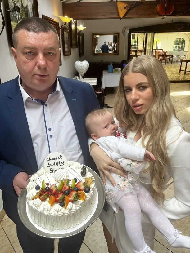 Najbardziej nietypowe polskie imię? Ajuna córka gwiazdy disco polo została ochrzczona! | ZDJĘCIA