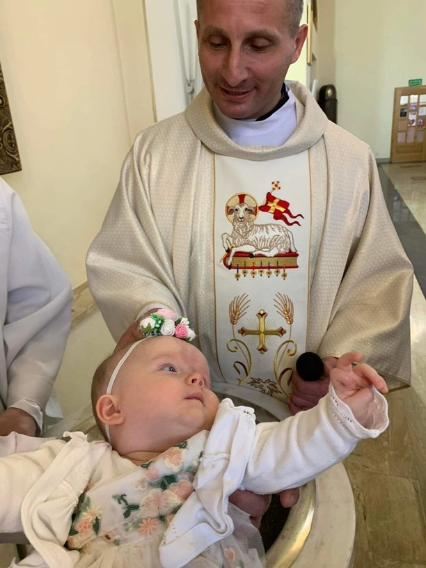 Najbardziej nietypowe polskie imię? Ajuna córka gwiazdy disco polo została ochrzczona! | ZDJĘCIA