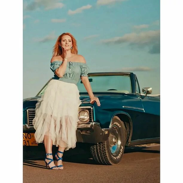 Wyjątkowa metamorfoza ślicznej wokalistki disco polo! Artystka zaprezentowała nową fryzurę! Jak wygląda w wersji latino?! 