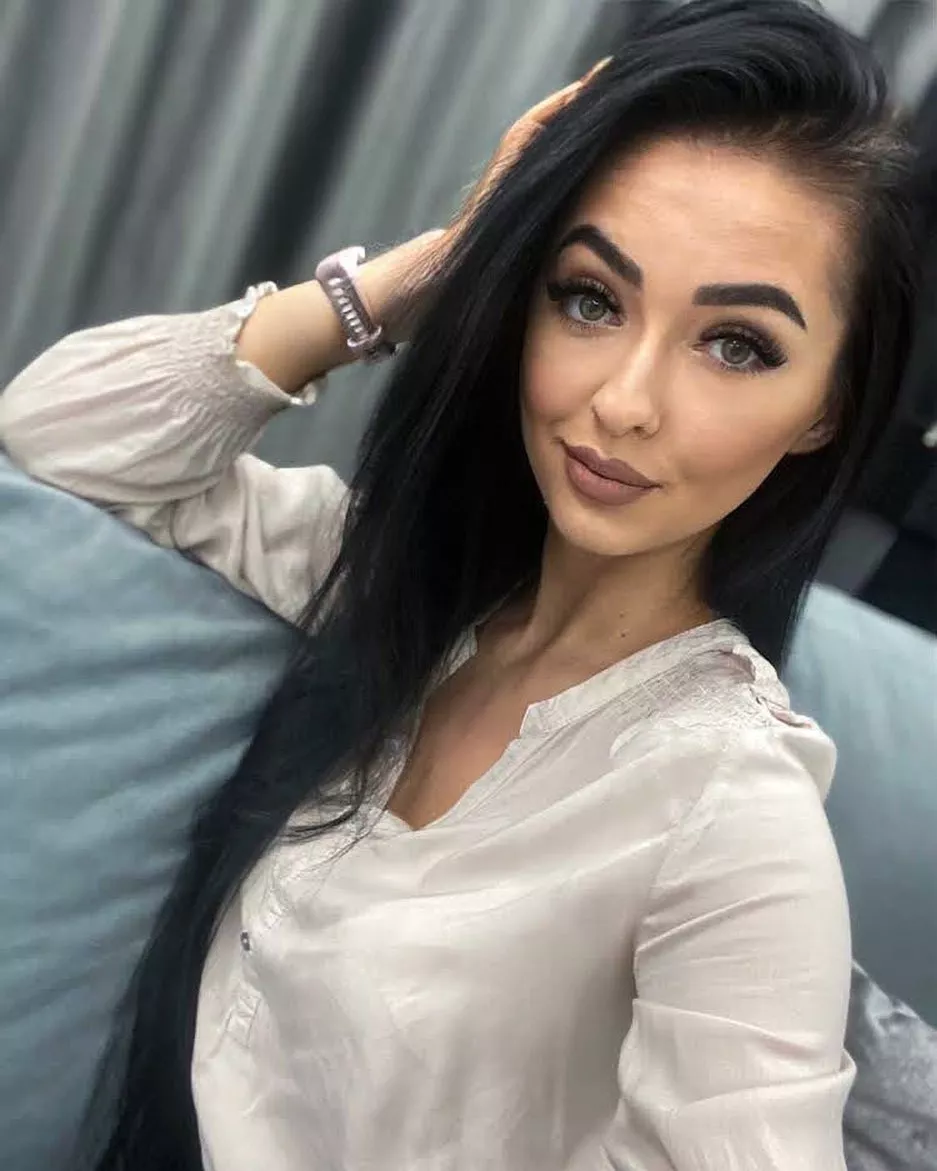 Popularna wokalistka disco polo w czułym pocałunku! Gwiazda pokazała się u boku ukochanego! 