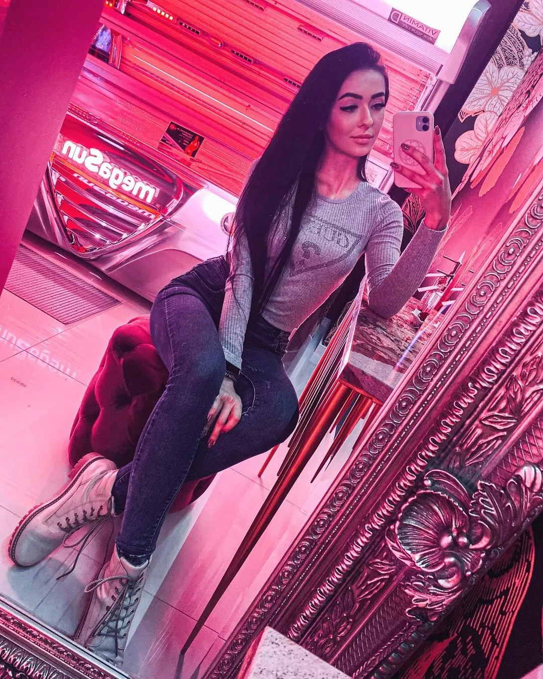 Popularna wokalistka disco polo w czułym pocałunku! Gwiazda pokazała się u boku ukochanego! 