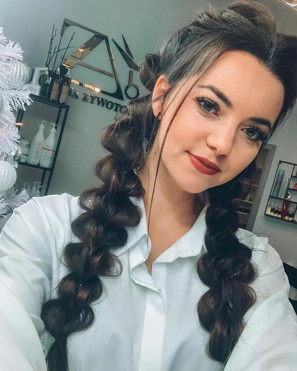 To najpiękniejsza kobieta ze świata disco polo?! Angelika Żmijewska z Top Girls zachwyca swoim cudownym ciałem i stylizacjami!