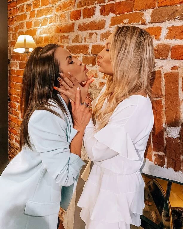 Znana wokalistka disco polo bierze ślub! Gwiazda pokazała kulisy wieczoru panieńskiego! Było hucznie! FOTO