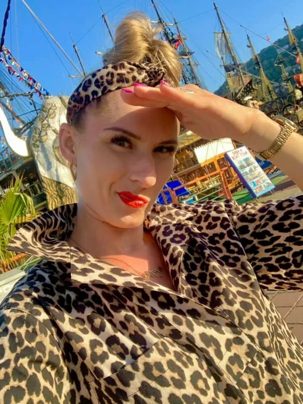 Niebezpieczny skok?! Wokalistka disco polo wyleciała na rajskie wakacje! Wróciła ze złotem! 