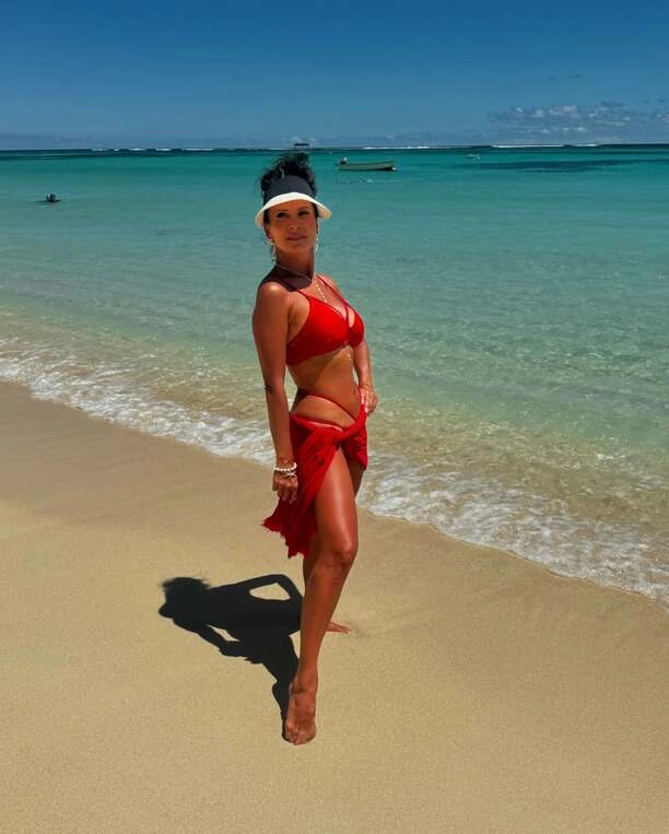 Etna zachwyca w skąpym bikini! Fani oszaleli na punkcie zdjęć gwiazdy
