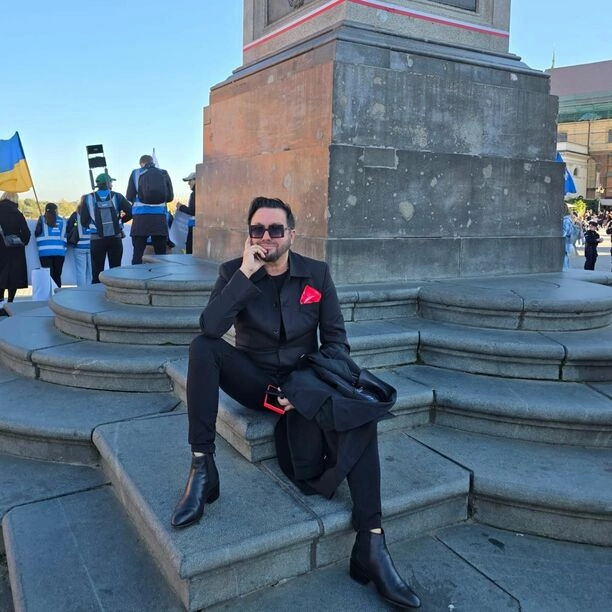 Andre – czy to najlepiej ubrany wokalista disco polo? Sprawdź, dlaczego kobiety wzdychają na jego widok!