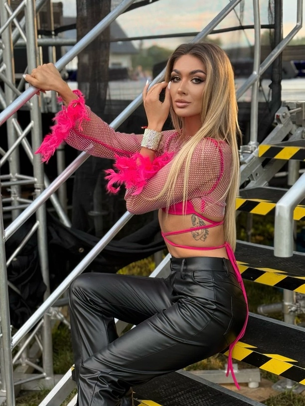 Małgorzata Główka z CamaSutry rozpala do czerwoności – zobacz jak ponętnie wygląda gwiazda disco polo

