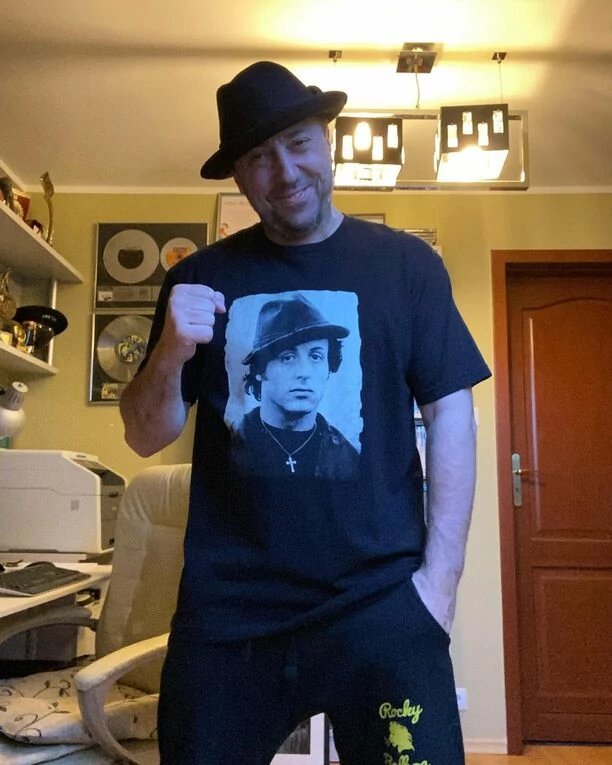 Nasz polski Stallone – Marcin Miller Boys został porównany do amerykańskiego aktora. Internauci widzą podobieństwo!